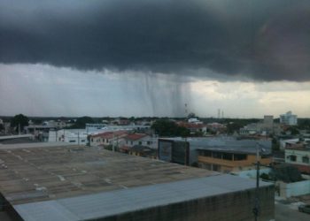 Alerta de muita chuva para Linhares e mais 74 cidades do ES