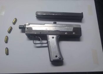 Homem é detido por portar arma no centro de Linhares