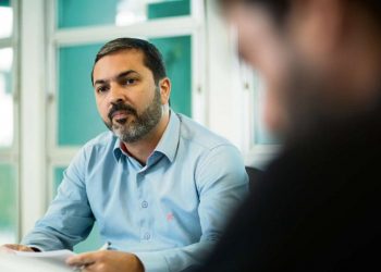 Prefeitos de Linhares e Serra não devolvem recursos e governo autoriza cancelamento de convênios