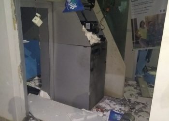 Bandidos explodem caixa eletrônico em Guaraná