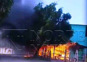 Incêndio destrói casa no interior, queima latas de leite de 250 reais e mãe pede ajuda