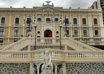 Linhares, Serra e Vila Velha devolvem recursos de convênios ao governo