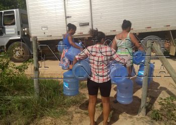 Drama – 5 litros de água por dia para cada pessoa em Degredo; Videos