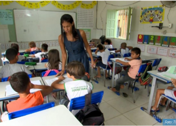 Professora é “faz tudo” em escola de Sooretama