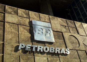 Petrobras desiste de aumento do preço do diesel nas refinarias