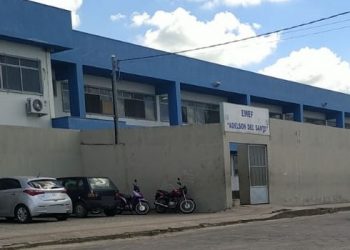 Fugitivo entra armado em Escola Municipal de Linhares a procura de professora