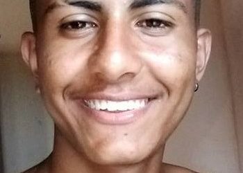 Jovem de 18 anos é assassinato dentro da própria casa em Linhares