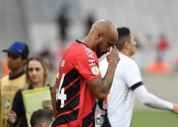 Athletico-PR é notificado por doping de Thiago Heleno e Camacho na Libertadores