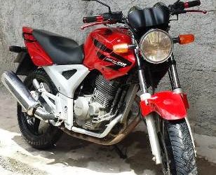 Funcionário sai do trabalho e não encontra sua motocicleta