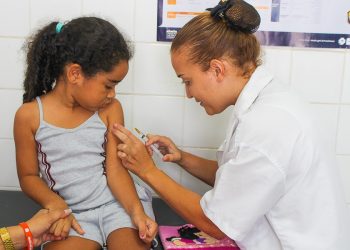 Ministério da Saúde interrompeu a distribuição da BCG e vacina começa a faltar em Linhares