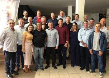 Grupo empresarial de Colatina recebe prefeito português