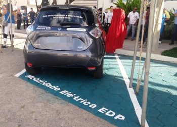 Linhares ganha primeiro posto de recarga de veículos elétricos do Norte do Estado; Vídeo