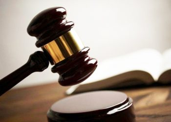 ARACRUZ – Município irá pagar quase 13 mil a estudante que caiu e perdeu dois dentes em escola