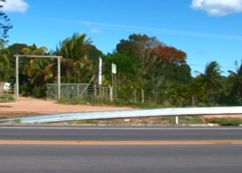 Instalação de ‘Guard rail’ causa prejuízo para comerciantes em Sooretama; Vídeo