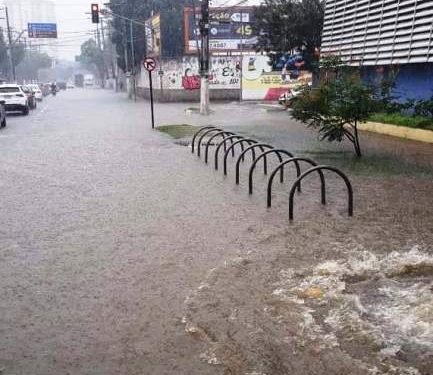 Alerta Vermelho De Chuva Forte Para 61 Cidades Do Es Jornal Dia A Dia Espirito Santo