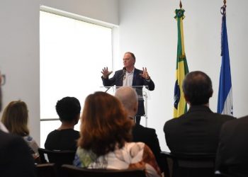 Governo recebe mais de 400 profissionais que atuarão nas equipes de Saúde da Família