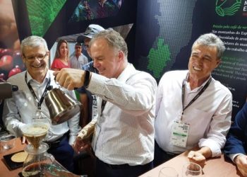 Casagrande participa da Semana Internacional do Café, em Minas Gerais