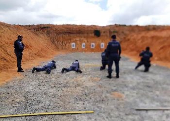 12º Batalhão promove instrução de tiro policial com armas longas