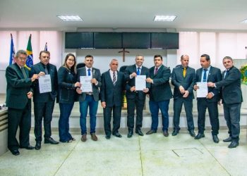 VÍDEO – EM PRIMEIRA MÃO – Ricardinho fala pela primeira vez sobre salários e número de vereadores.