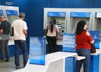 TERÇA-FEIRA – Bancos irão abrir mais cedo, repartições publicas com ponto facultativo, Lojas e supermercados tem horário especial