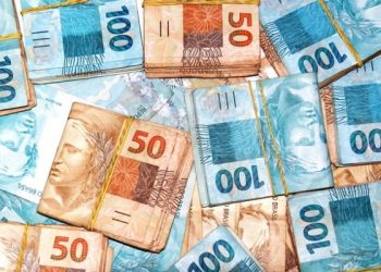 Idoso de 84 anos tem R$ 15 mil roubados e é deixado amarrado ao portão de sua casa em Linhares