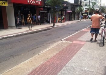 Veja o horário de funcionamento de bancos, lojas e supermercados neste 1º dia útil de 2020