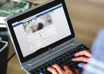 Família deve ser indenizada após comentários publicados em rede social