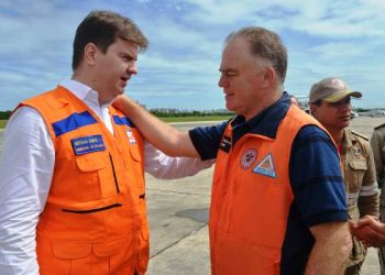 Governador e ministro discutem apoio federal na reconstrução de cidades atingidas pelas chuvas no ES