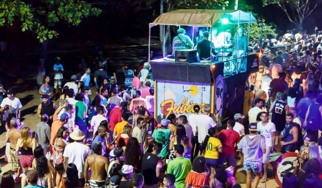 FUNDAÇÃO RENOVA – Vilas de Regência e Povoação têm programação especial de Carnaval