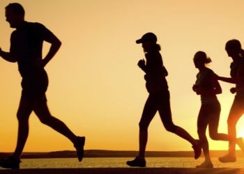 Quem deseja começar uma atividade física nessa época do ano deve ter atenção redobrada