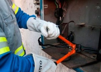 Mês de abril sem taxa extra na conte de luz e está suspenso o corte de energia elétrica por falta de pagamento