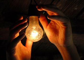 Governo publica isenção de conta de luz para consumidor de baixa renda