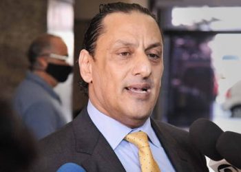 Saiba quem é o advogado dono do imóvel onde Queiroz foi preso