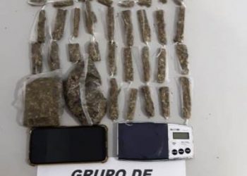 PM apreende Adolescente, após encontrar muita maconha em sua residência