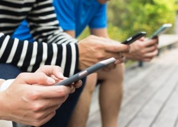 Nova versão do APP EscoLAR deve ser baixada pelos alunos da Rede Estadual