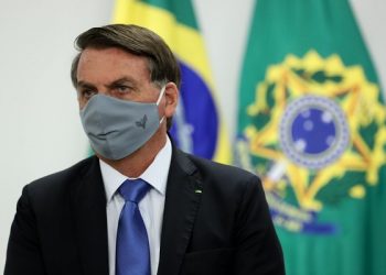 Presidente Jair Bolsonaro testa positivo para Covid-19