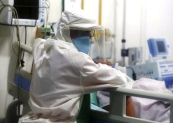 Pico da pandemia no Brasil deve ocorrer em agosto, segundo a OMS