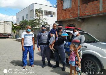 VÍDEO – Menino fã da Polícia comemora aniversario com policiais em Sooretama