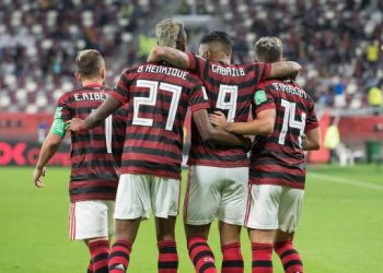 TRT suspende Flamengo e Palmeiras e estipula multa de R$ 2 milhões caso haja jogo