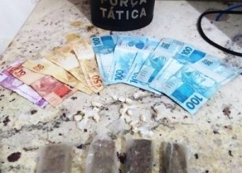 Elemento tenta fugir da polícia, fica preso em cerca de arame e é detido