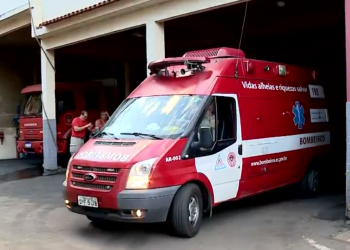 Ambulância do Corpo de Bombeiros se envolve em acidente na BR 101