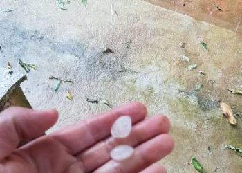 Chuva de granizo surpreende moradores de Marilândia