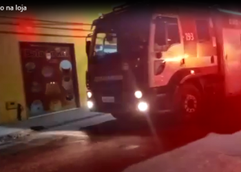 VIDEOS – Durante patrulhamento no centro, Guarda Civil Municipal aciona Bombeiros e evita incêndio em loja