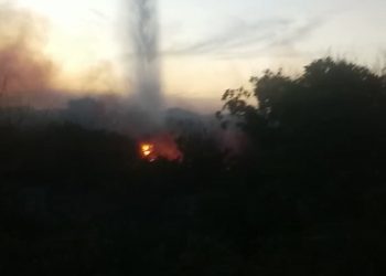 VÍDEO – Incêndio atinge área equivalente a 10 estádios de futebol no Pontal do Ipiranga, em Linhares