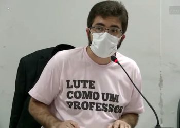 Vereador cobra prazo de convocação em concurso e políticas eficientes para a Educação em Linhares