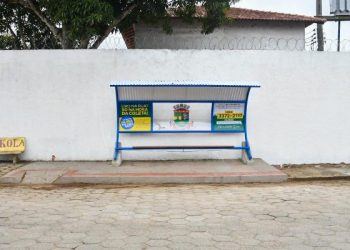 NO PONTO DE ÔNIBUS – Funcionária da ADEFIL é assaltada e fica sem dinheiro e documentos