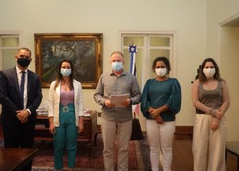 Governador sanciona leis visando enfrentamento à pandemia do novo Coronavírus