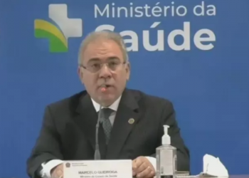 Queiroga faz apelo a países com doses extras de vacinas contra Covid-19