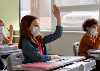 Crianças devem ser orientadas a redobrar os cuidados na volta às aulas