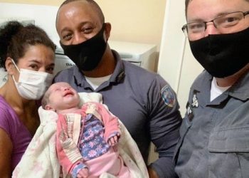 NO INTERIOR DO ES – Policiais militares salvam recém-nascido engasgado